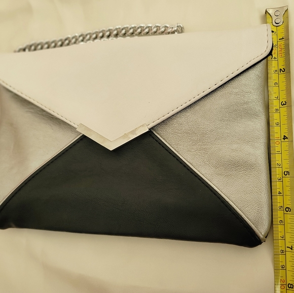 Express Wristlet - Picture 6 of 6